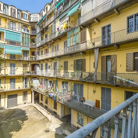 Guesthost - Dante Subway Torino