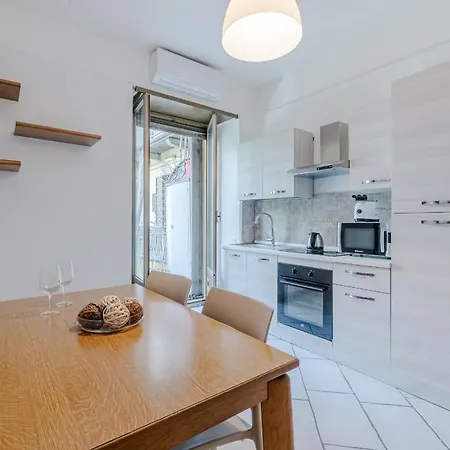 Apartamento Guesthost - Dante Subway Turim