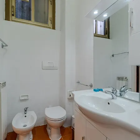 Appartement Guesthost - Dante Subway