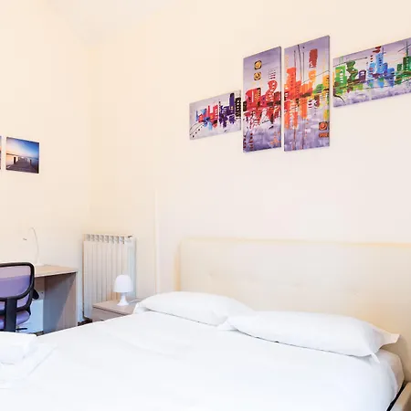 Guesthost - Dante Subway Appartement